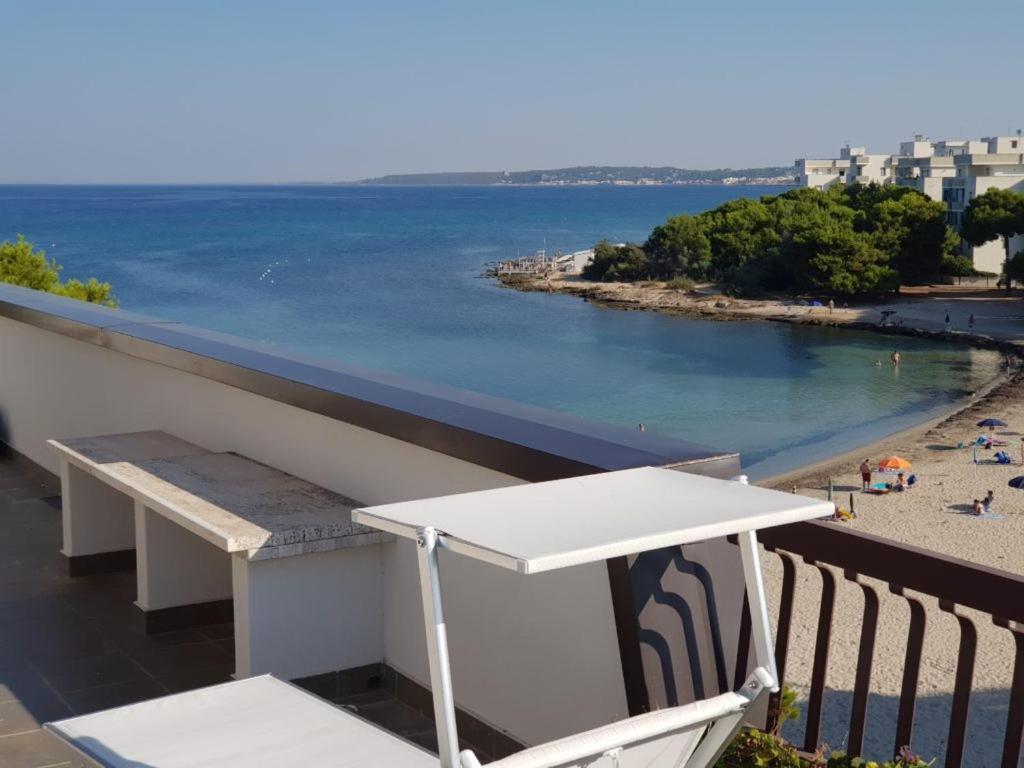 Suite Con Terrazzo Sul Mare E Discesa In Spiaggia A Gallipoli Eksteriør bilde